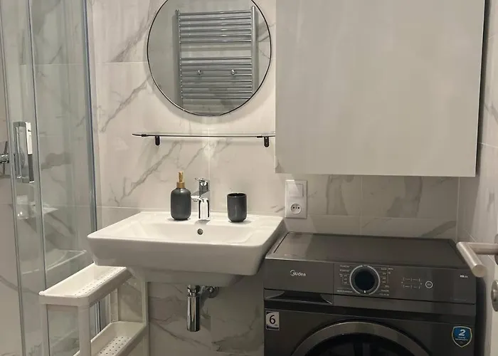 Urban Nest On Tyrsova 7 - Near Ip Pavlova Metro Apartman *
