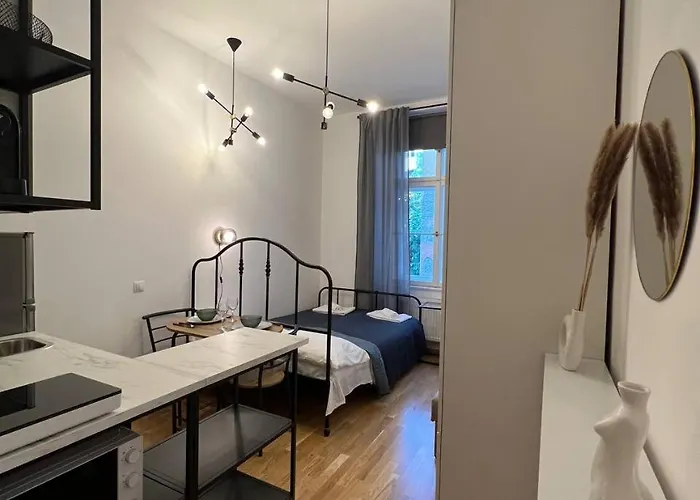 Apartman Urban Nest On Tyrsova 7 - Near Ip Pavlova Metro *