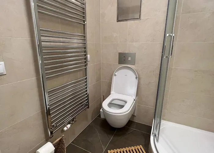 Apartman Urban Nest On Tyrsova 7 - Near Ip Pavlova Metro *