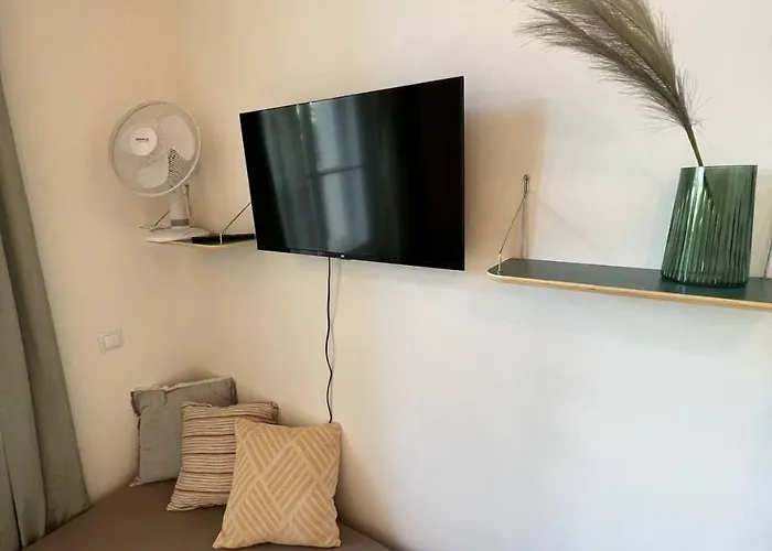 Apartman Urban Nest On Tyrsova 7 - Near Ip Pavlova Metro *