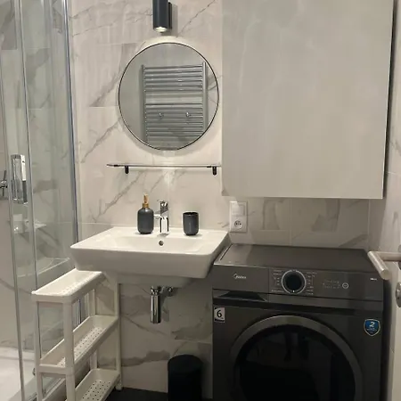 Urban Nest On Tyrsova 7 - Near Ip Pavlova Metro Appartement *