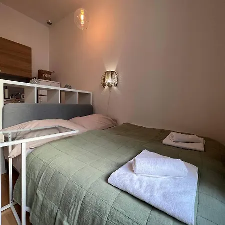 Urban Nest On Tyrsova 7 - Near Ip Pavlova Metro Appartement Prague