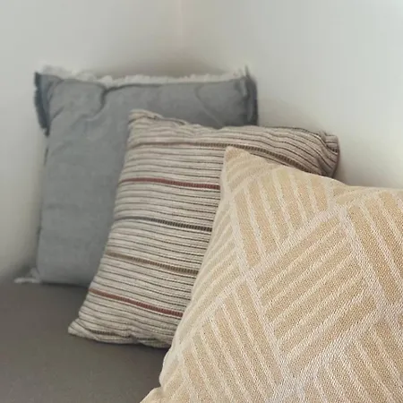 דירה Urban Nest On Tyrsova 7 - Near Ip Pavlova Metro *