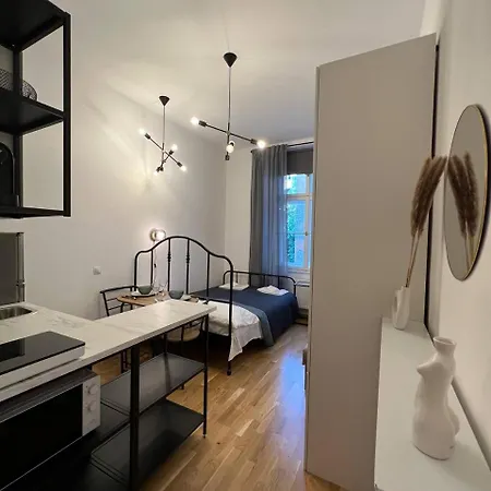 Appartement Urban Nest On Tyrsova 7 - Near Ip Pavlova Metro *