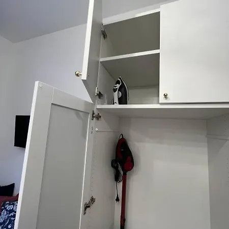 Urban Nest On Tyrsova 7 - Near Ip Pavlova Metro *