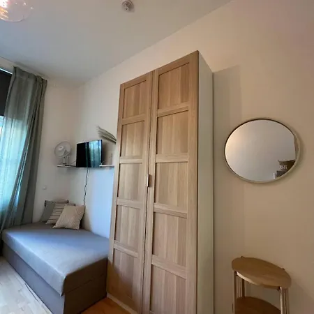 Appartement Urban Nest On Tyrsova 7 - Near Ip Pavlova Metro