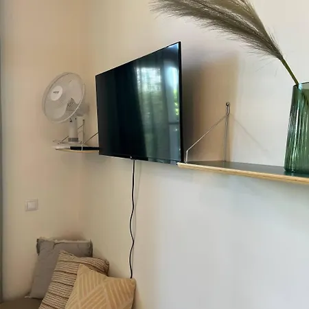 Apartment Urban Nest On Tyrsova 7 - Near Ip Pavlova Metro *